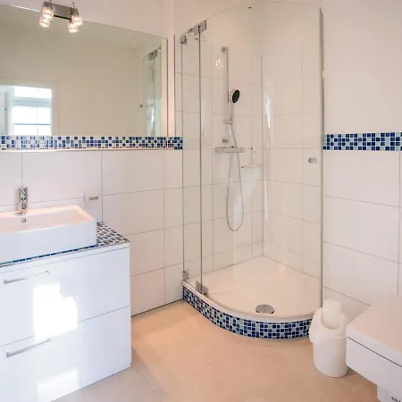 Apartment Strandvillen - Mit 1 Schlafzimmer Und Balkon Sv-007 Binz