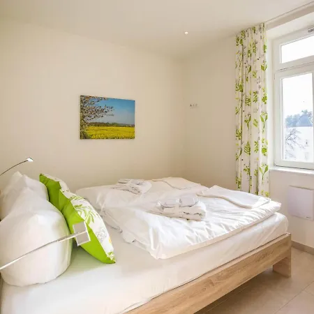 Strandvillen - Mit 1 Schlafzimmer Und Balkon Sv-007 Apartmán